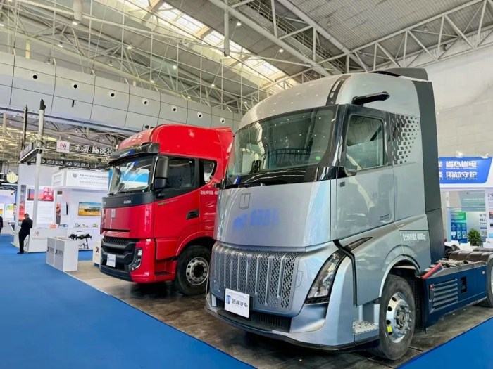 交運集團合資公司吉星汽車與上億控股達成戰略合作，簽下超2千萬元訂單2.jpg